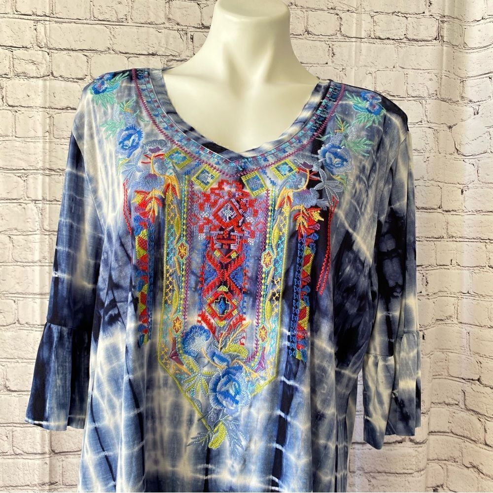 Calessa Embroidered Tir Dye Top tunic blouse 2X Blue White boho